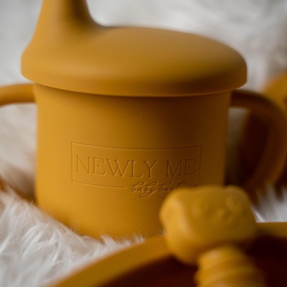 8 Piece Silicone Dining Set - Picture 3 of 5